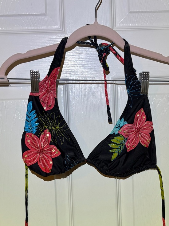 Xhilaration Other - Xhilaration Black Vibrant Floral Triangle Top with Sequin Accents. Large